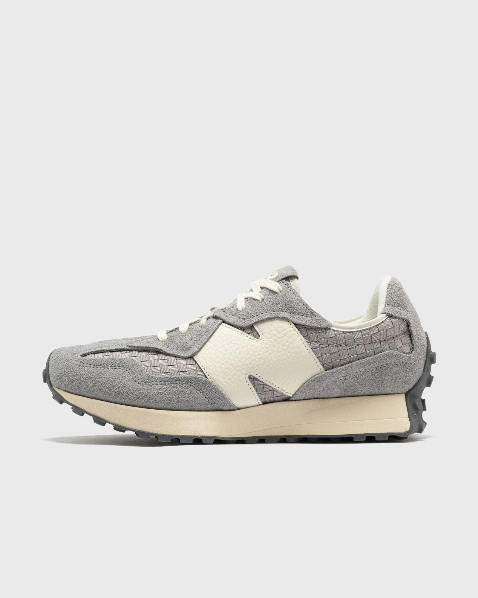 New Balance 327