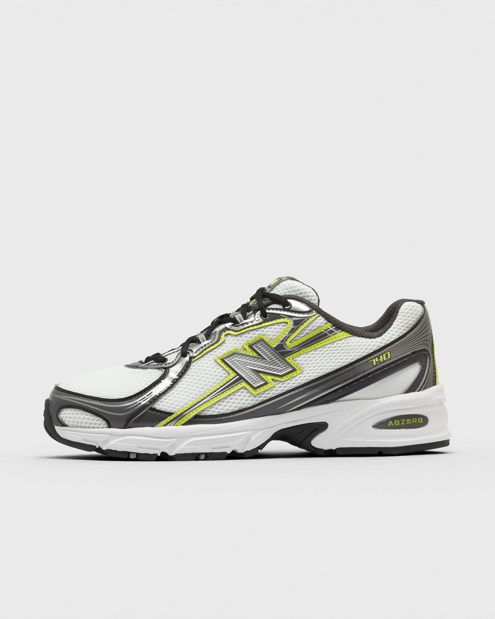 New Balance 740, white