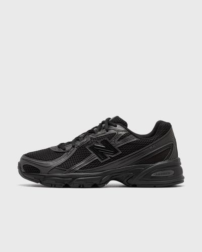 New Balance 740, black