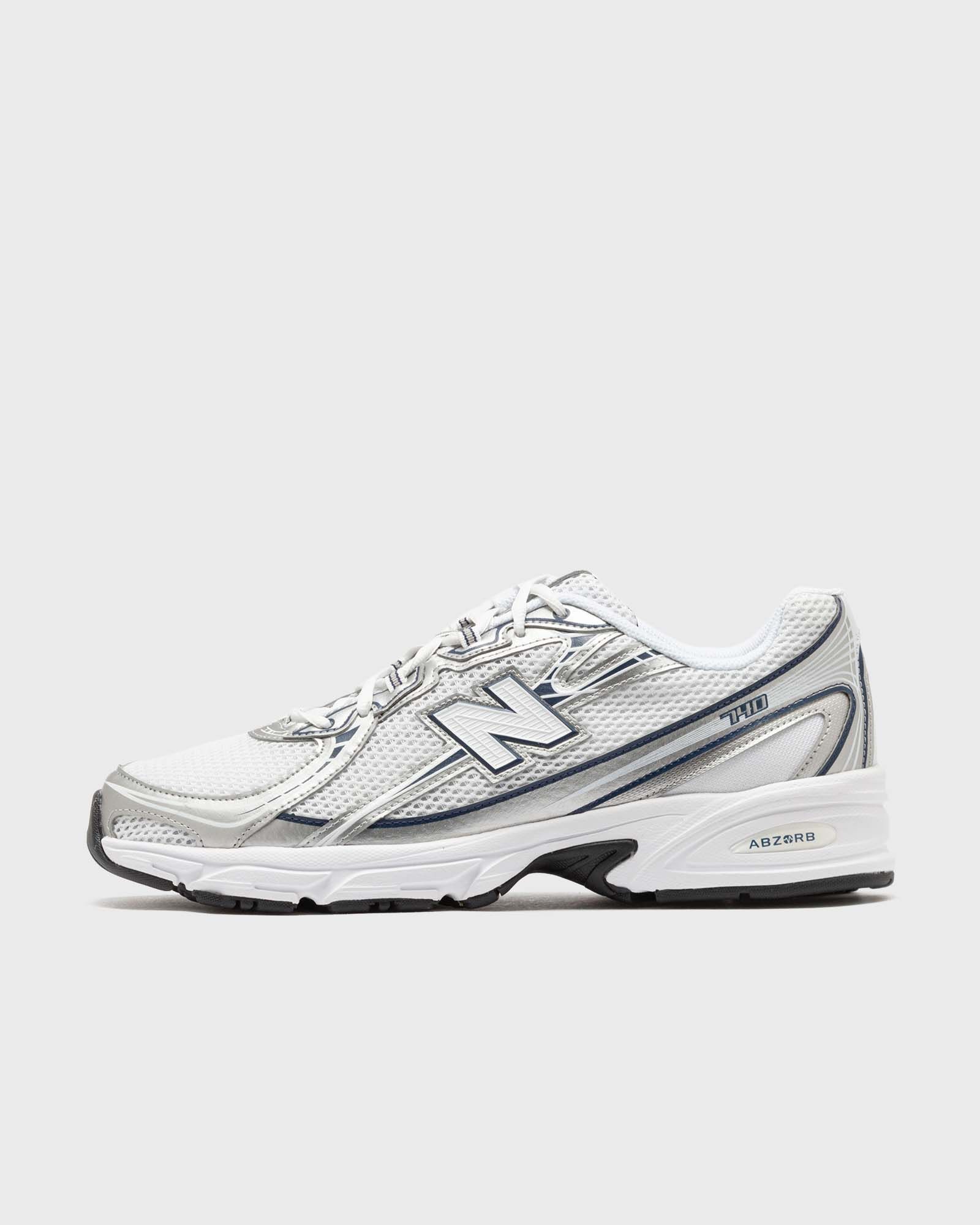 New Balance 740, silver