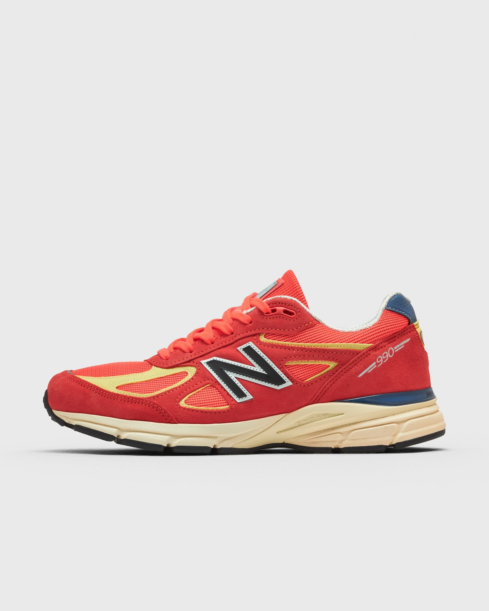 990