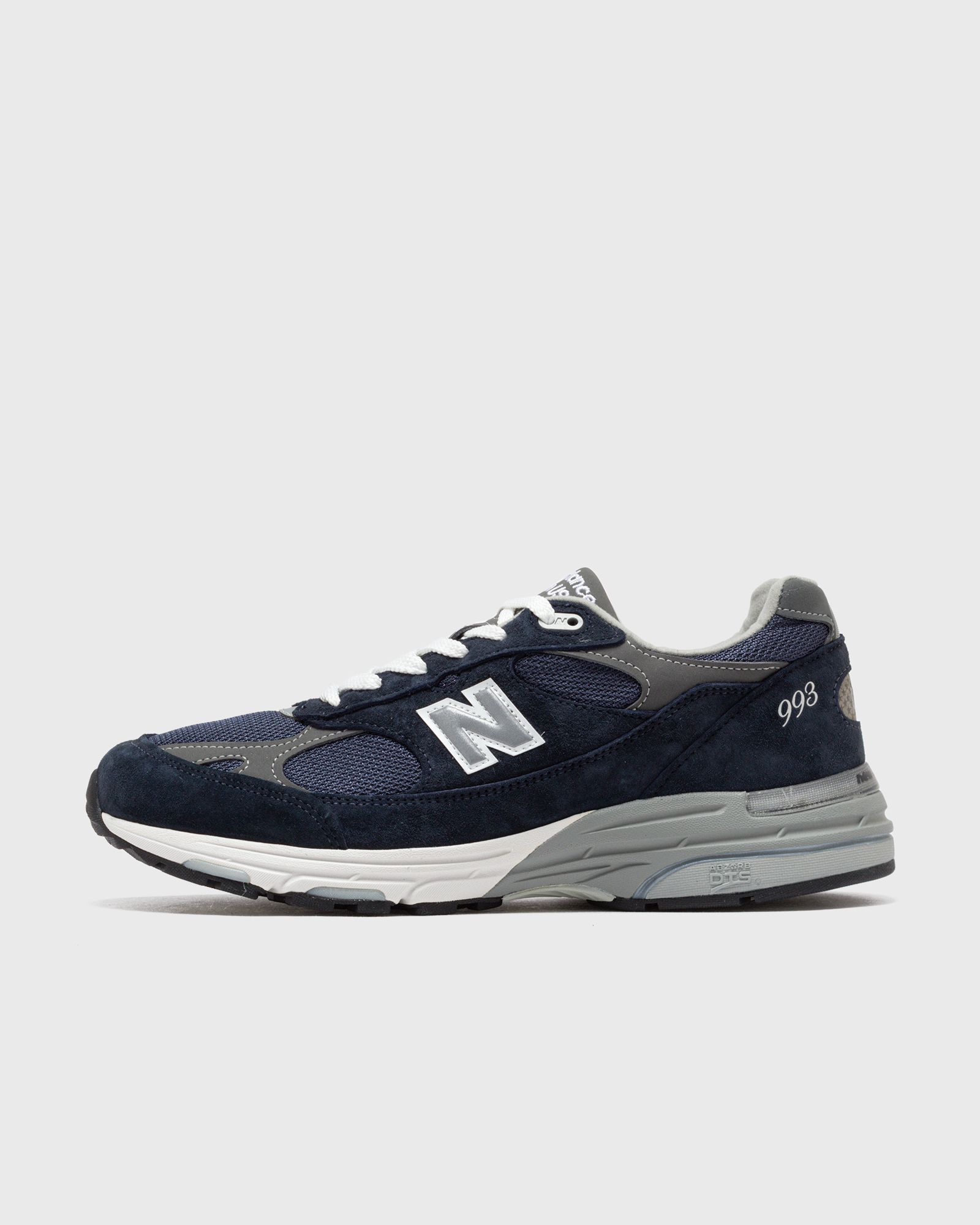 993