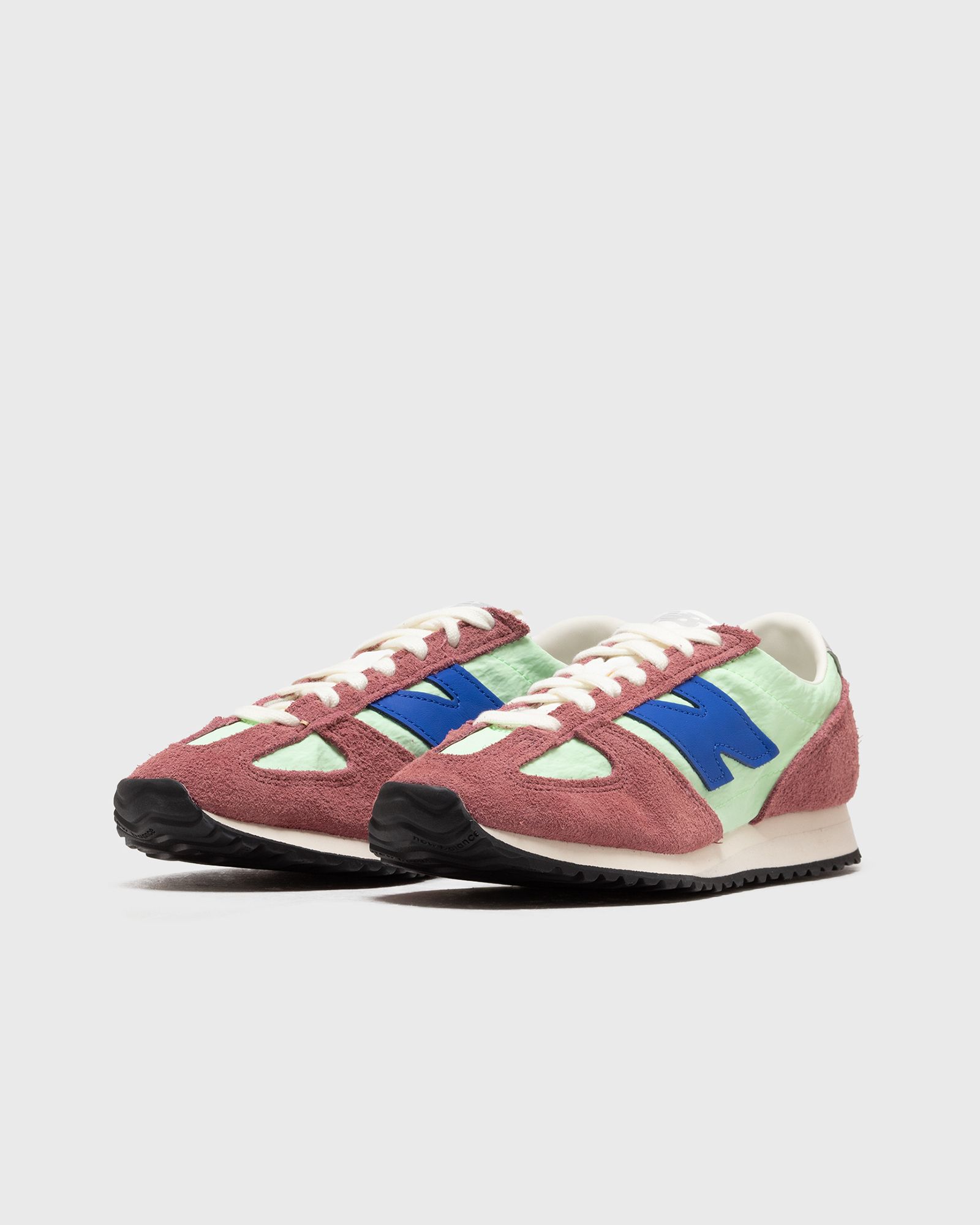 New Balance 471V1 promotion