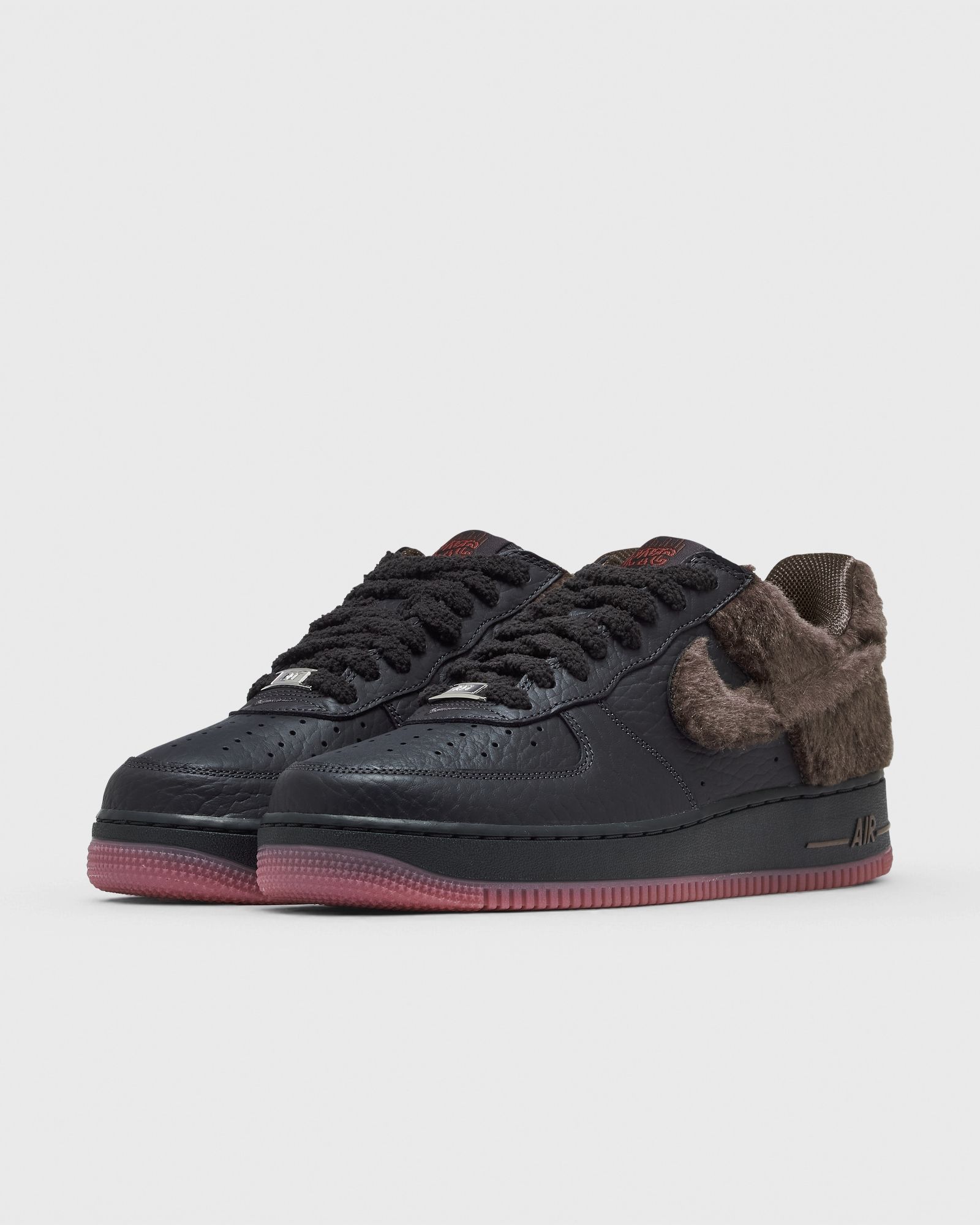 Nike Air Force 1 brown