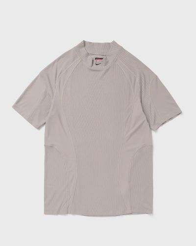 Nike DFADV TCH PRO MGNA SS TOP, grey