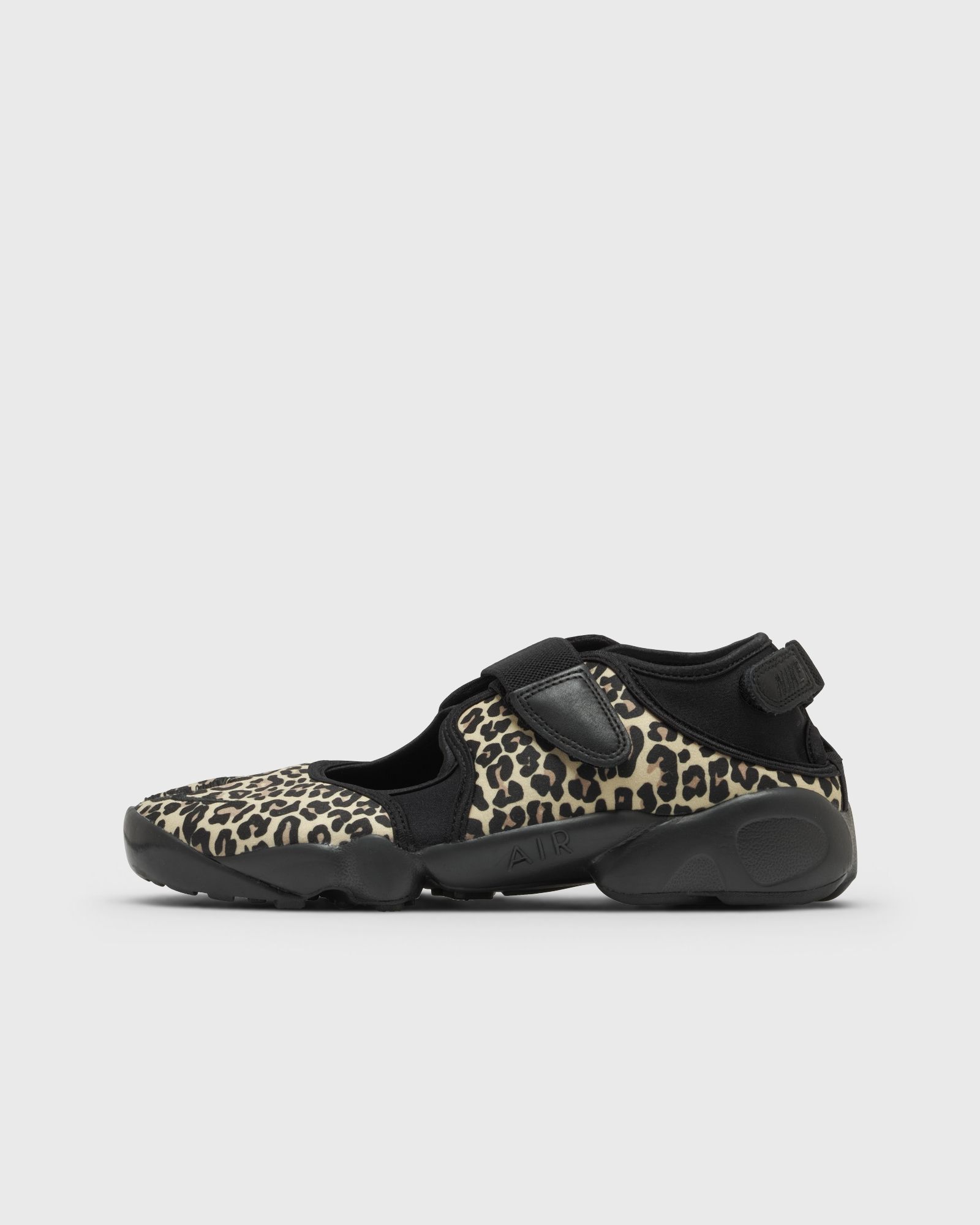 Nike Air Rift Breathe “Leopard”: die gespaltene Zehe traut sich wieder (3)