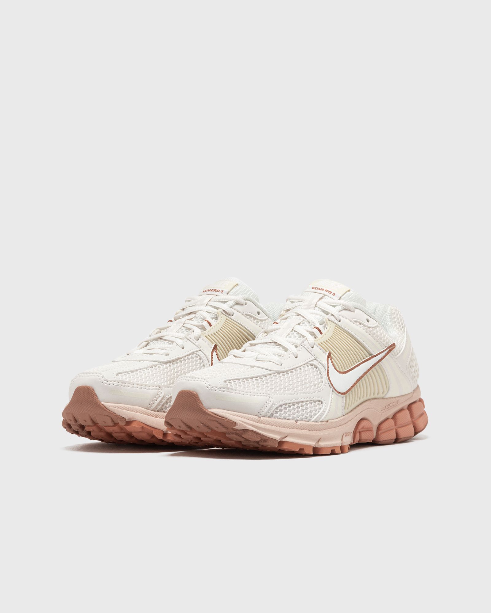 Nike Zoom Vomero 5 promotion
