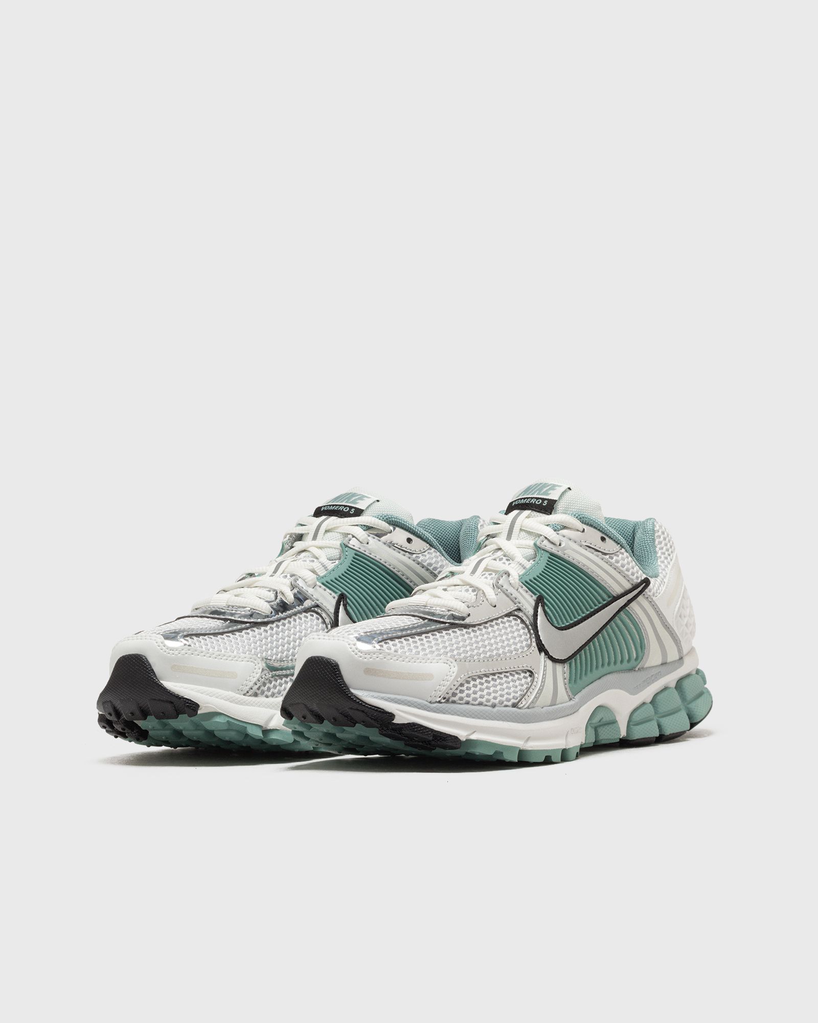 Nike Zoom Vomero 5 promotion
