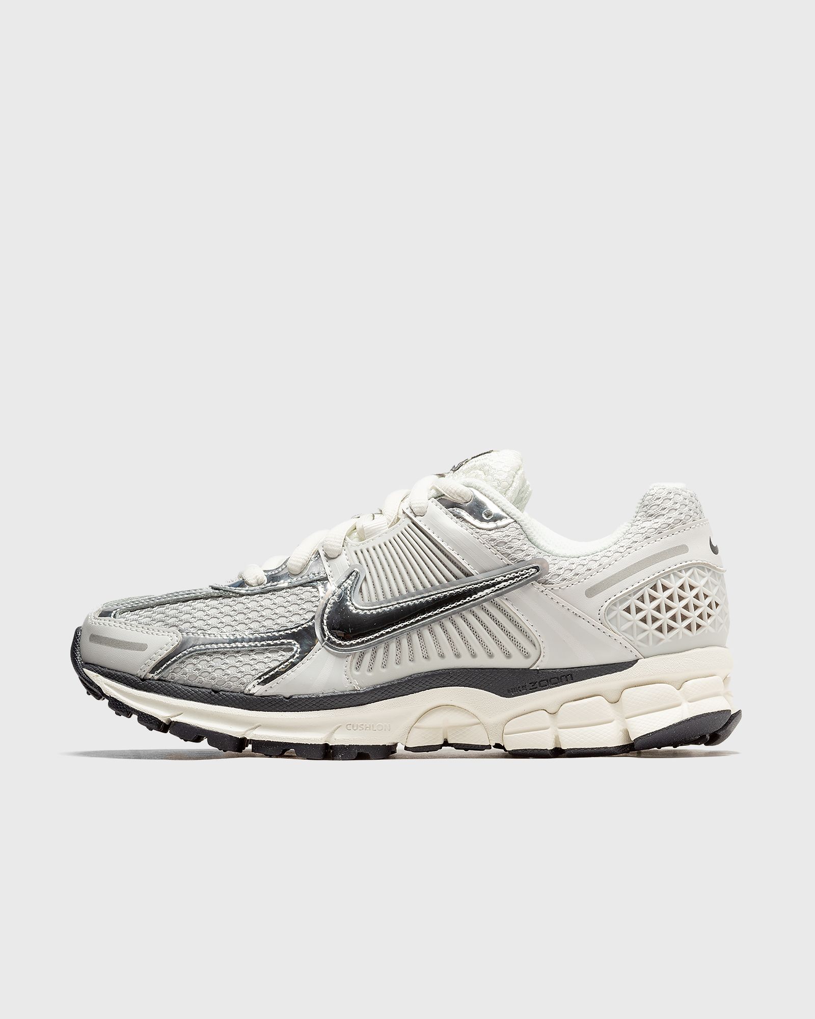 Nike WMNS ZOOM VOMERO 5 'Photon Dust'