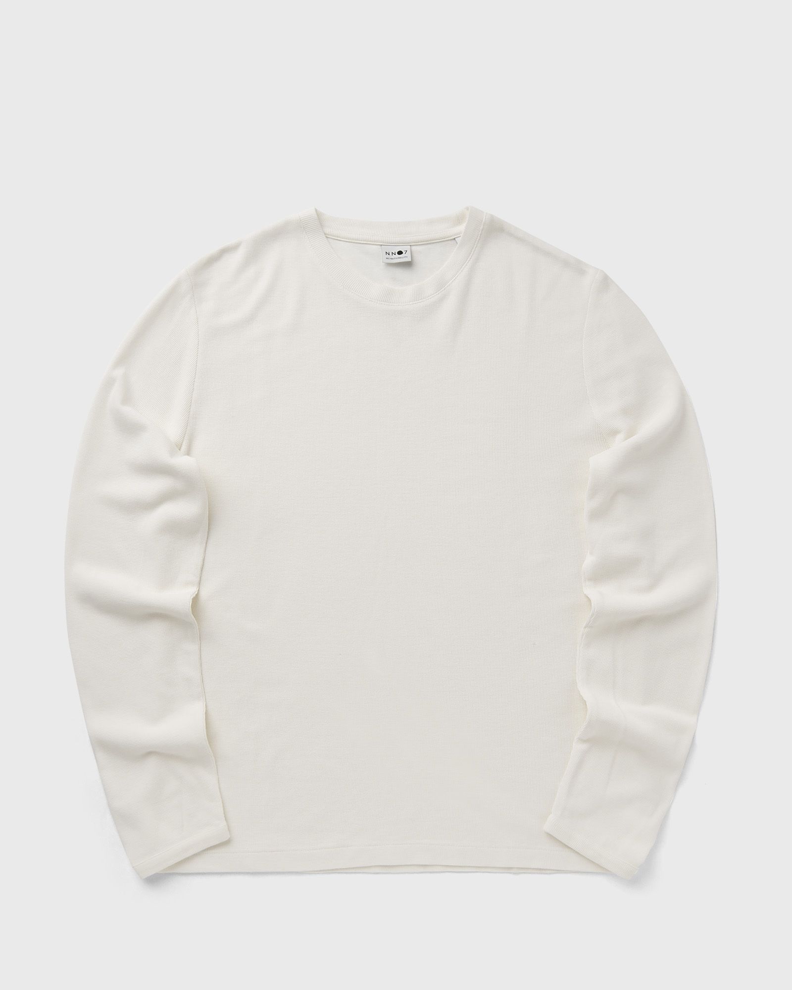NN.07 CLIVE 3323, white