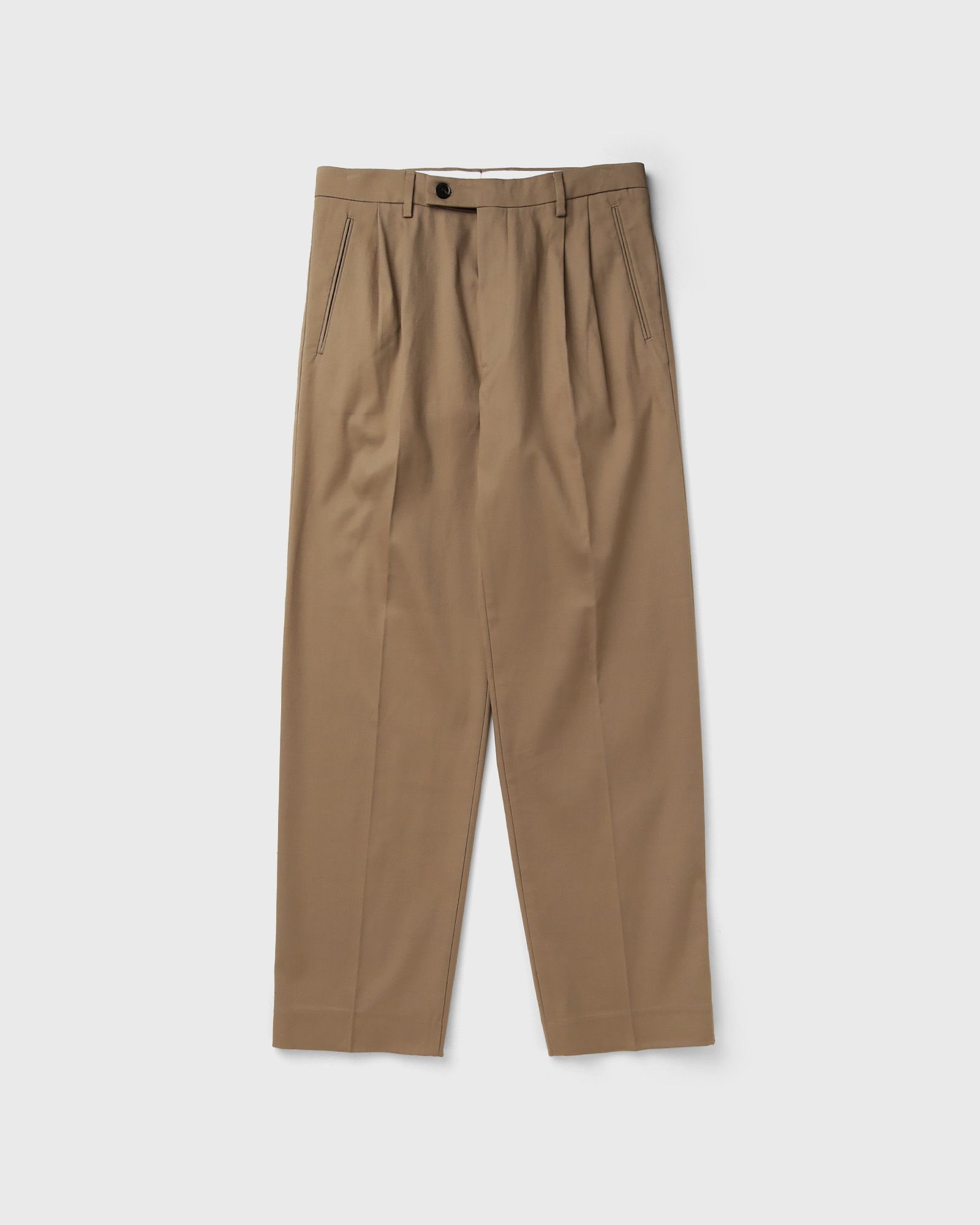 NN.07 Robin 10076, brown