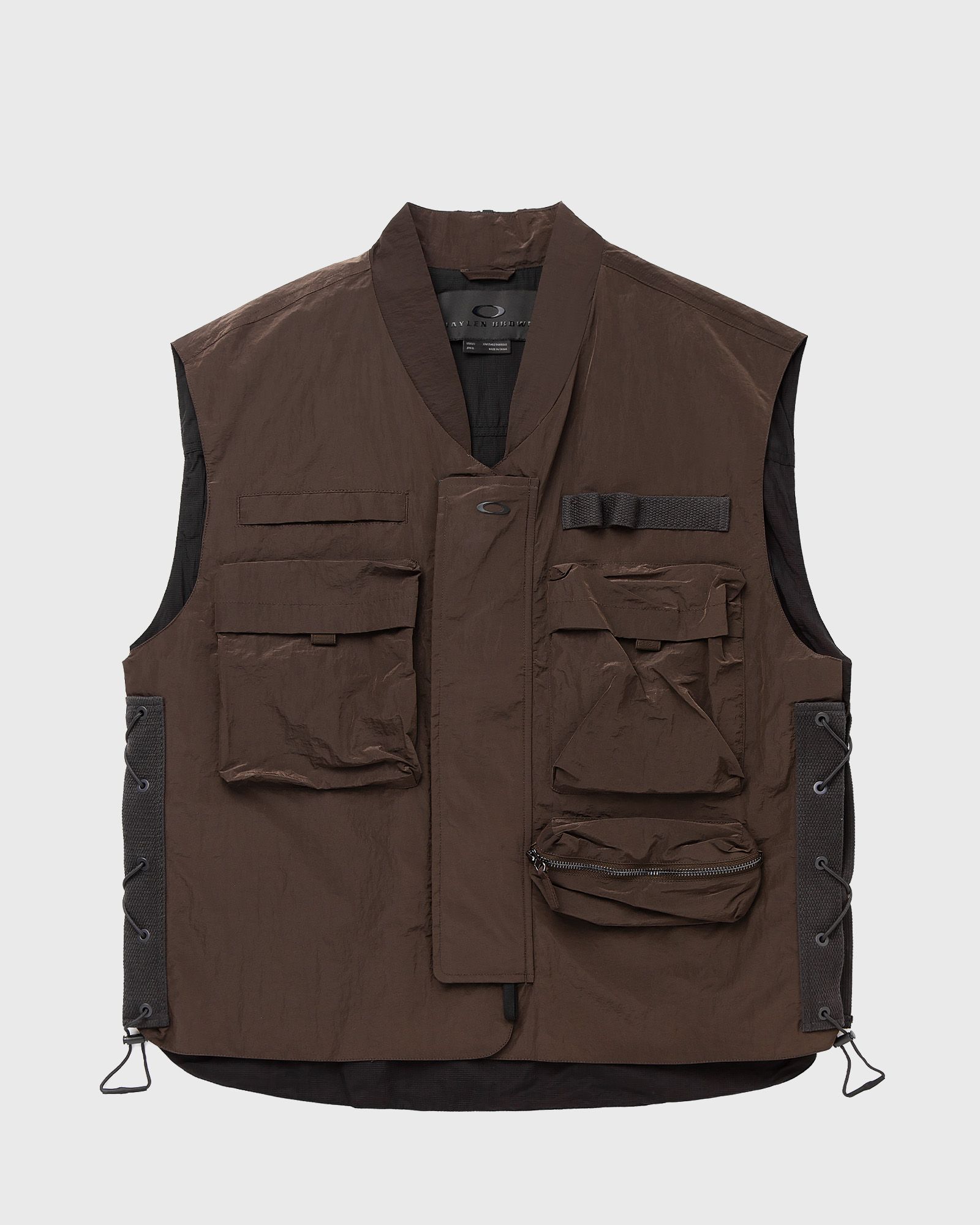 Oakley X Jaylen Brown RESERVE MOMENTO VEST, brown
