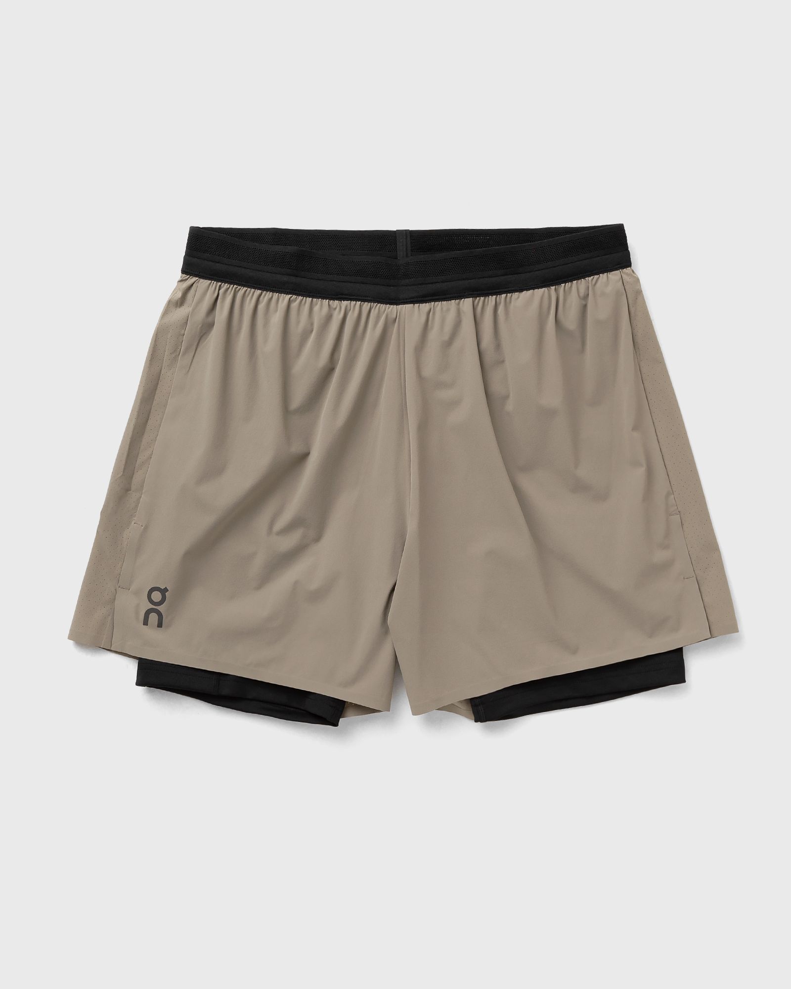 On "5" Performance 2/1 Shorts, beige