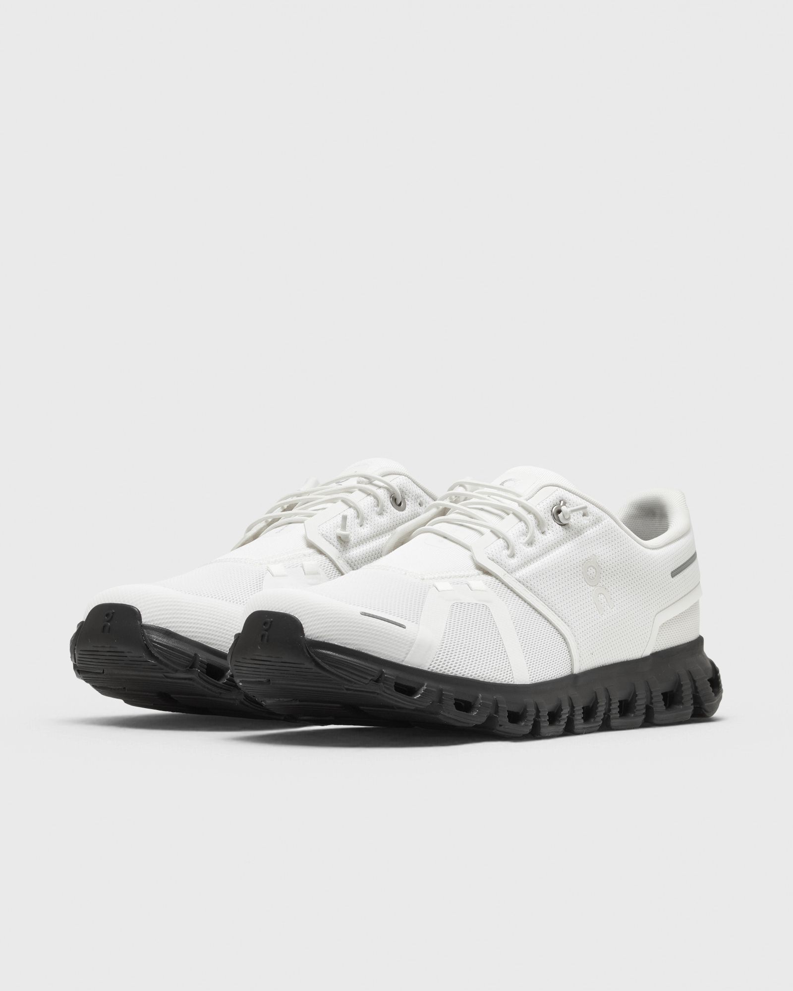 On Running Cloud 6 white