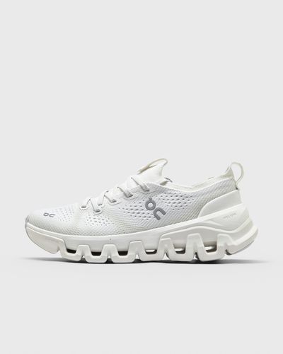 On Cloud X Tempo, white