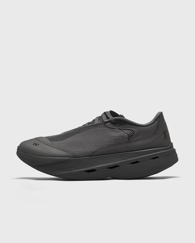 On Cloudboom Volt PAF, grey