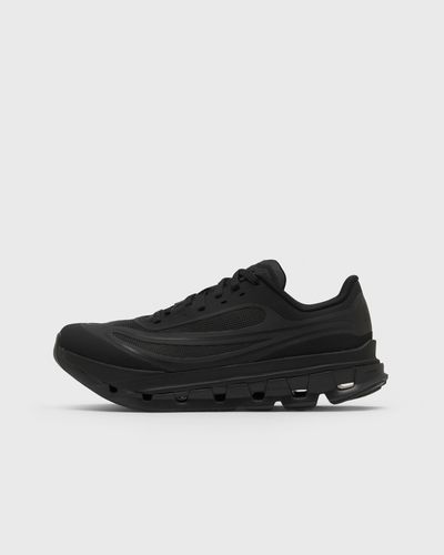 On Cloudflow 5 AD, black