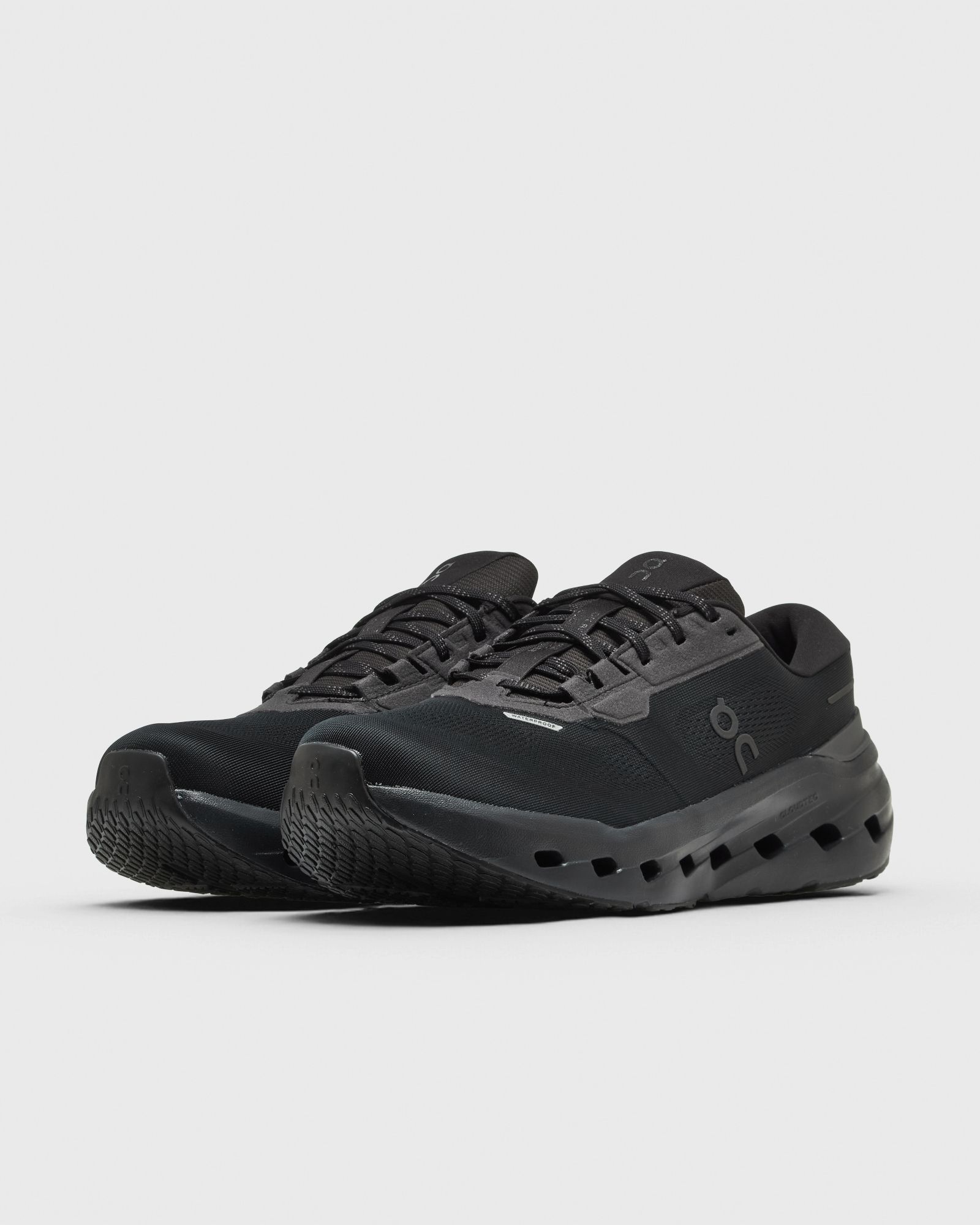 On Running Cloudrunner 3 black