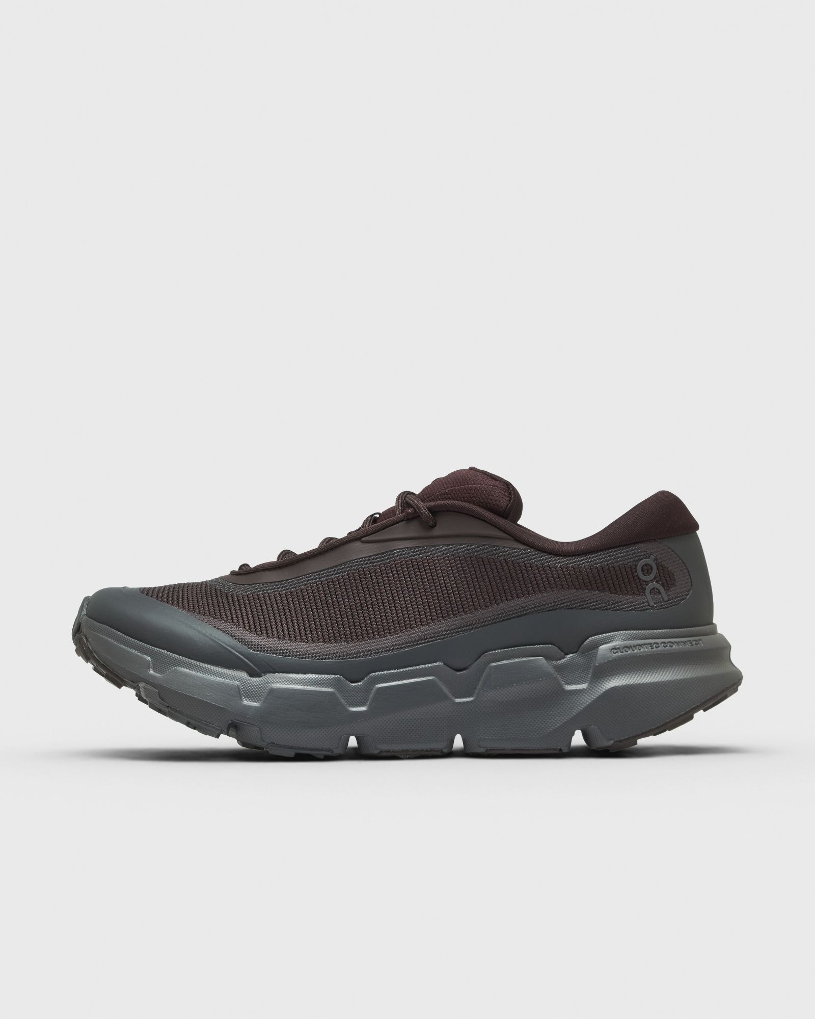 On Running Cloudsoma Hike promotion