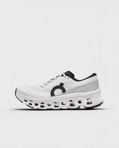 On PR Monster Cloudmonster 3, white