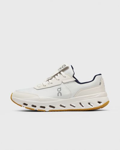 On THE ROGER Wildcard, white