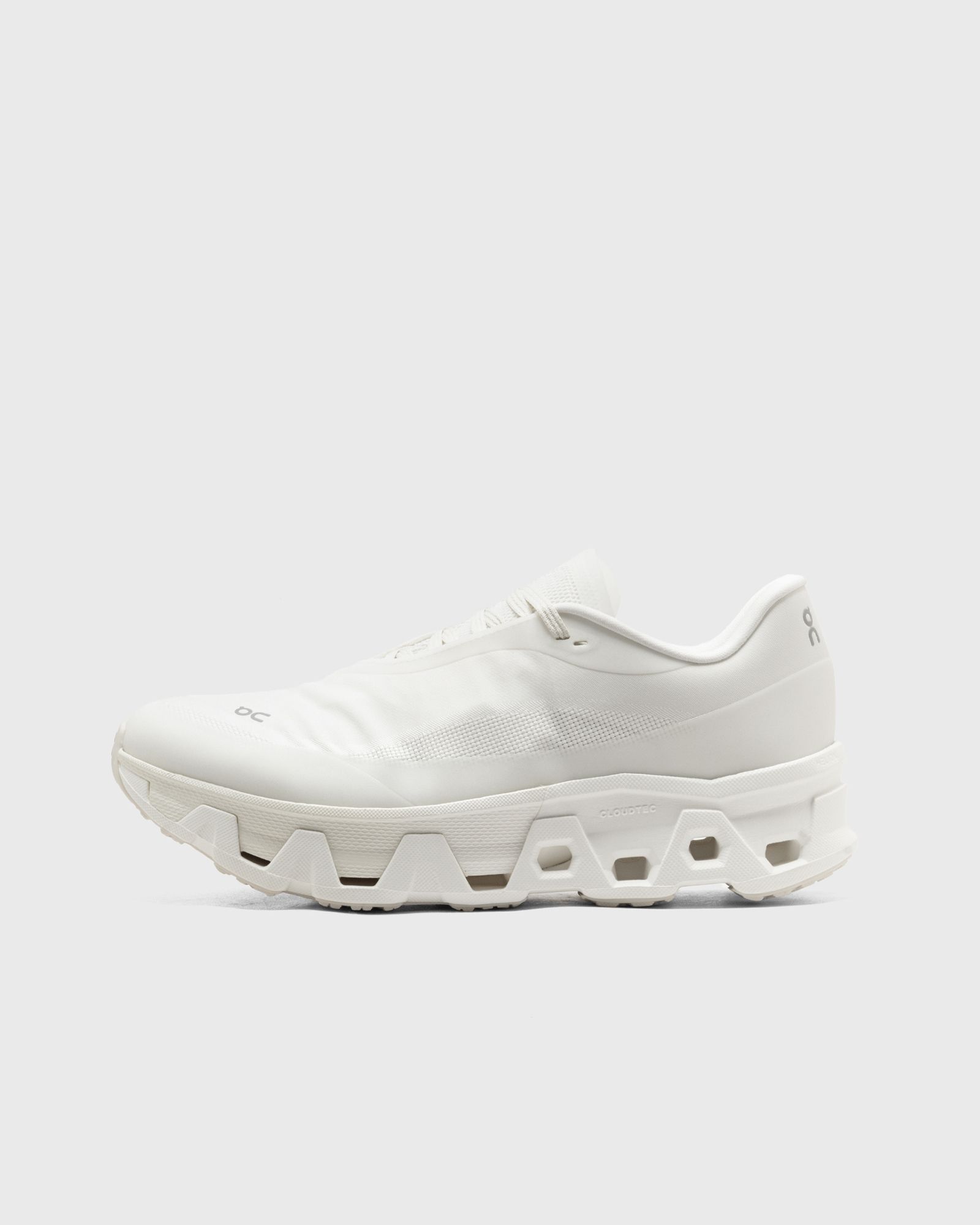 On Running X PAF Cloudmonster Hyper prix pas cher