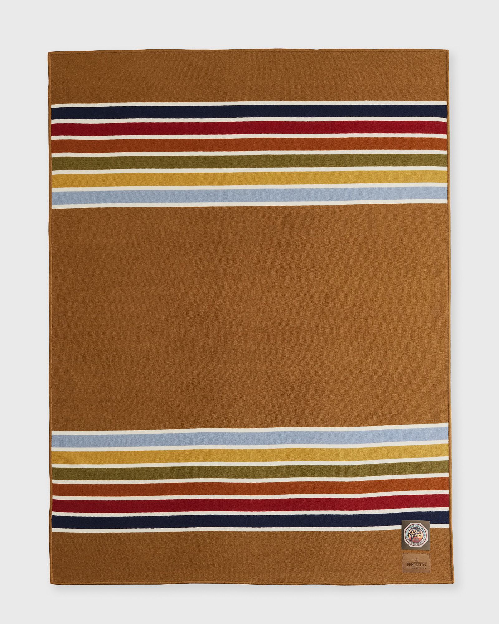 Pendleton NATIONAL PARK THROW WITH CARRIER, brown
