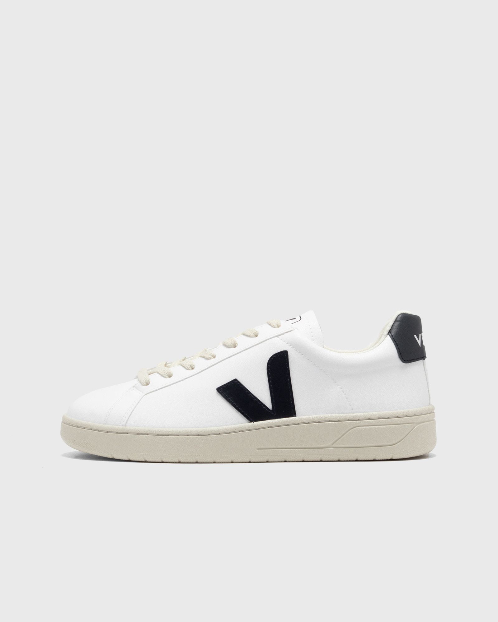 Veja URCA CWL, white